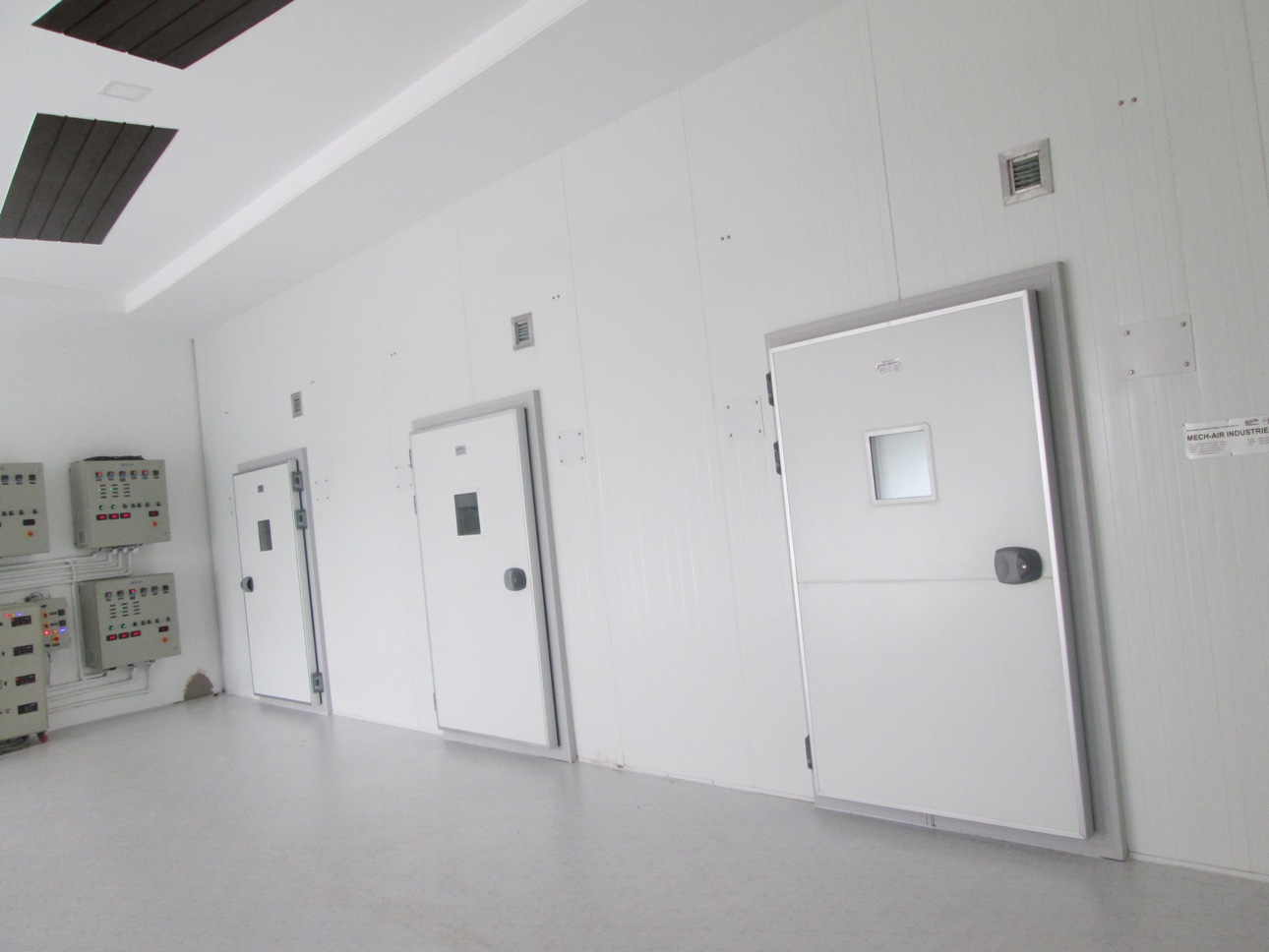 WALK IN COLD ROOM