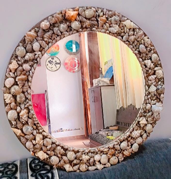 Homemade Resin Products (Resin Shell Mirror)