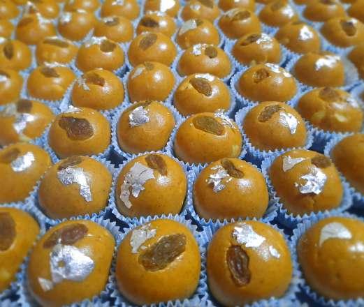 Healthy Sweets Besan Ladoos