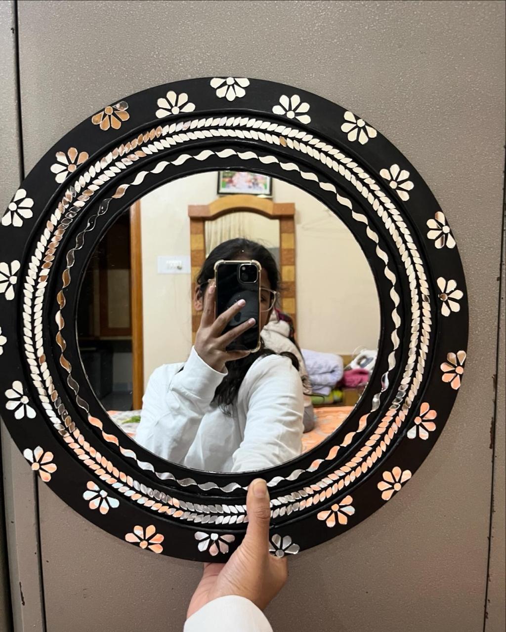 LIPPAN ART BLACK MIRROR