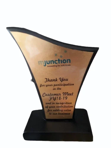 Prime Minister Award Winner Manufacturer of Wooden Clock Wood Statue Wooden Clock etc.