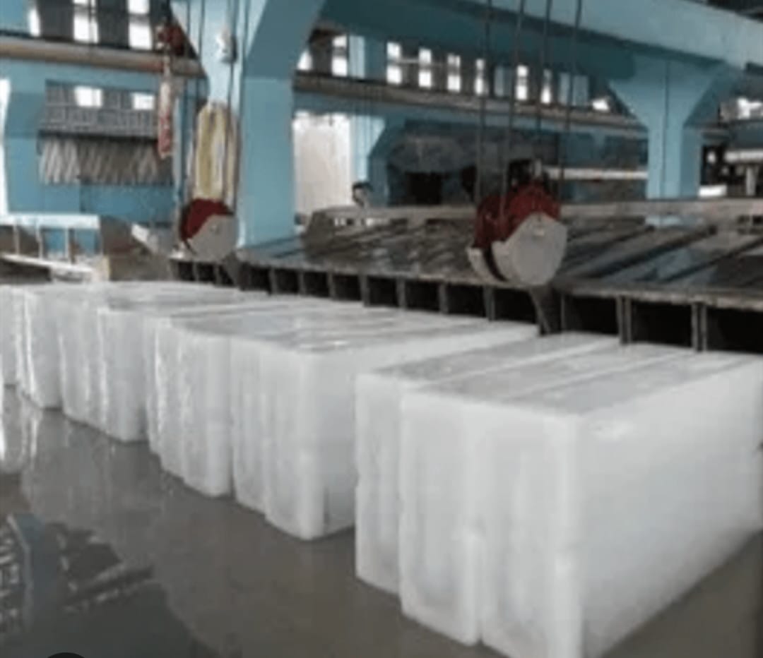 Ice dealer