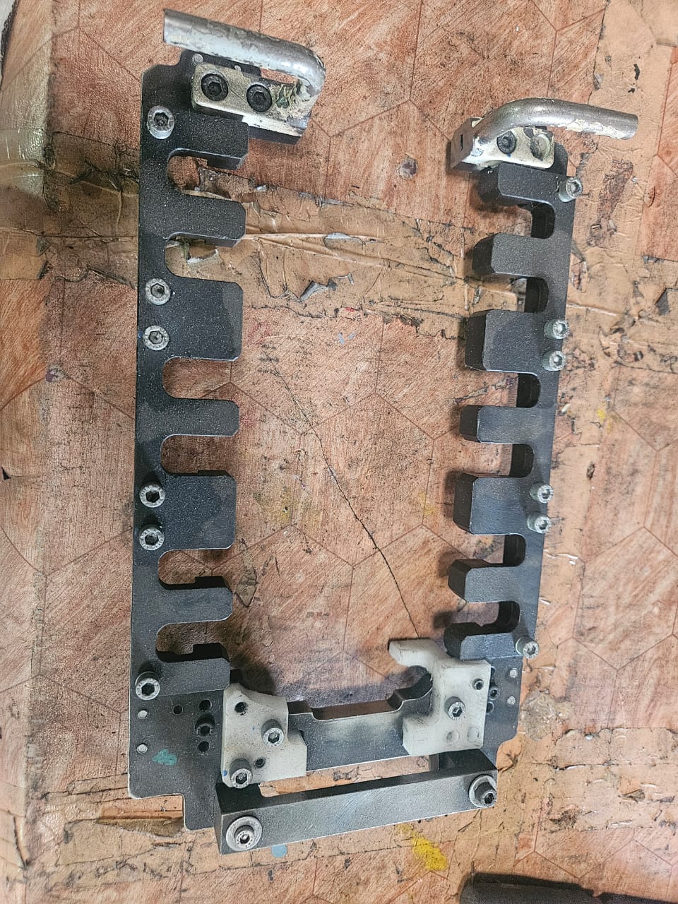 Guages & Fixtures - Auto Components