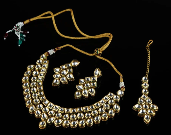 Imitation Jewellery Necklace