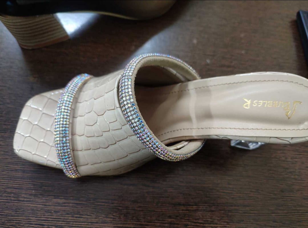 Women sandal Manufacturer