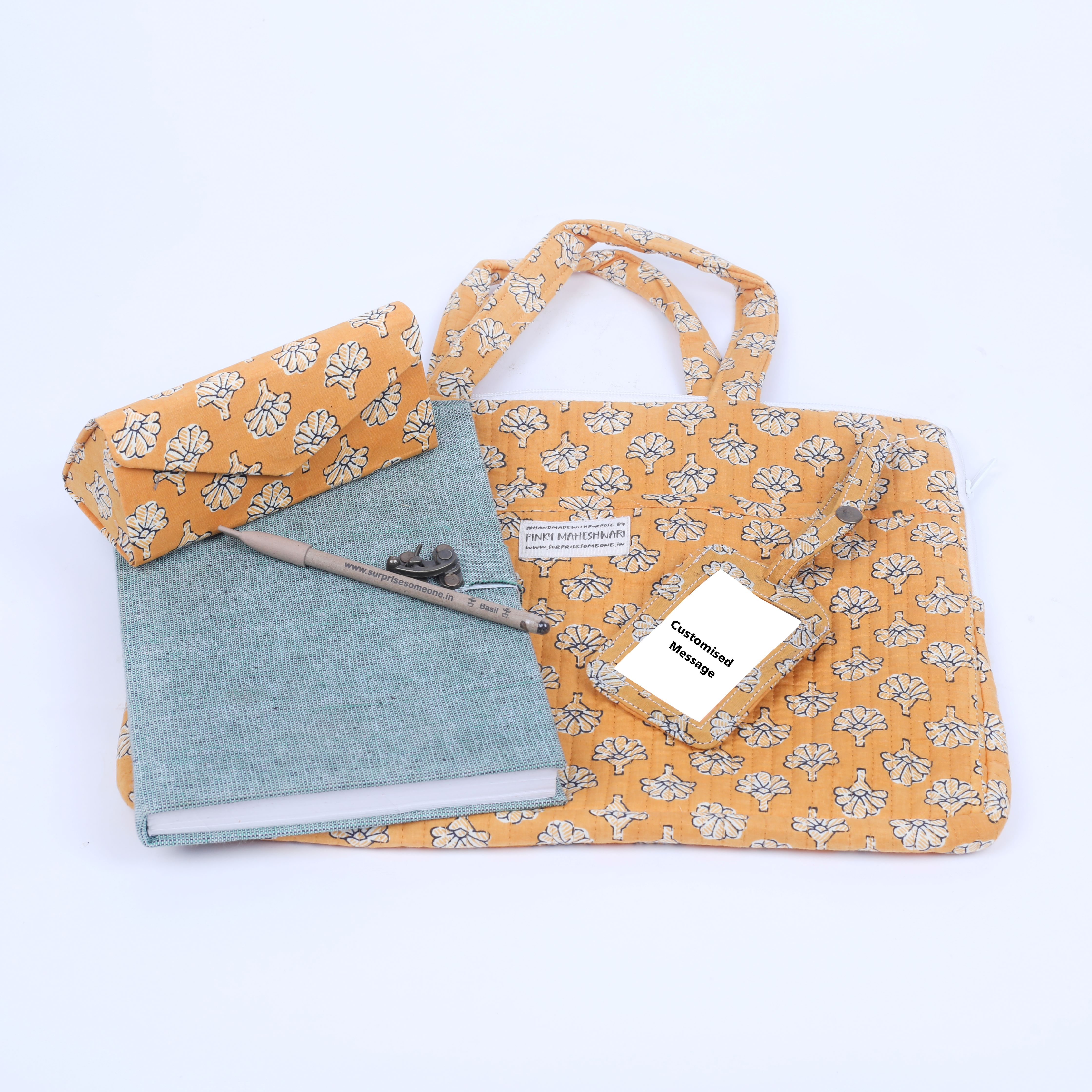 Laptop sleeve