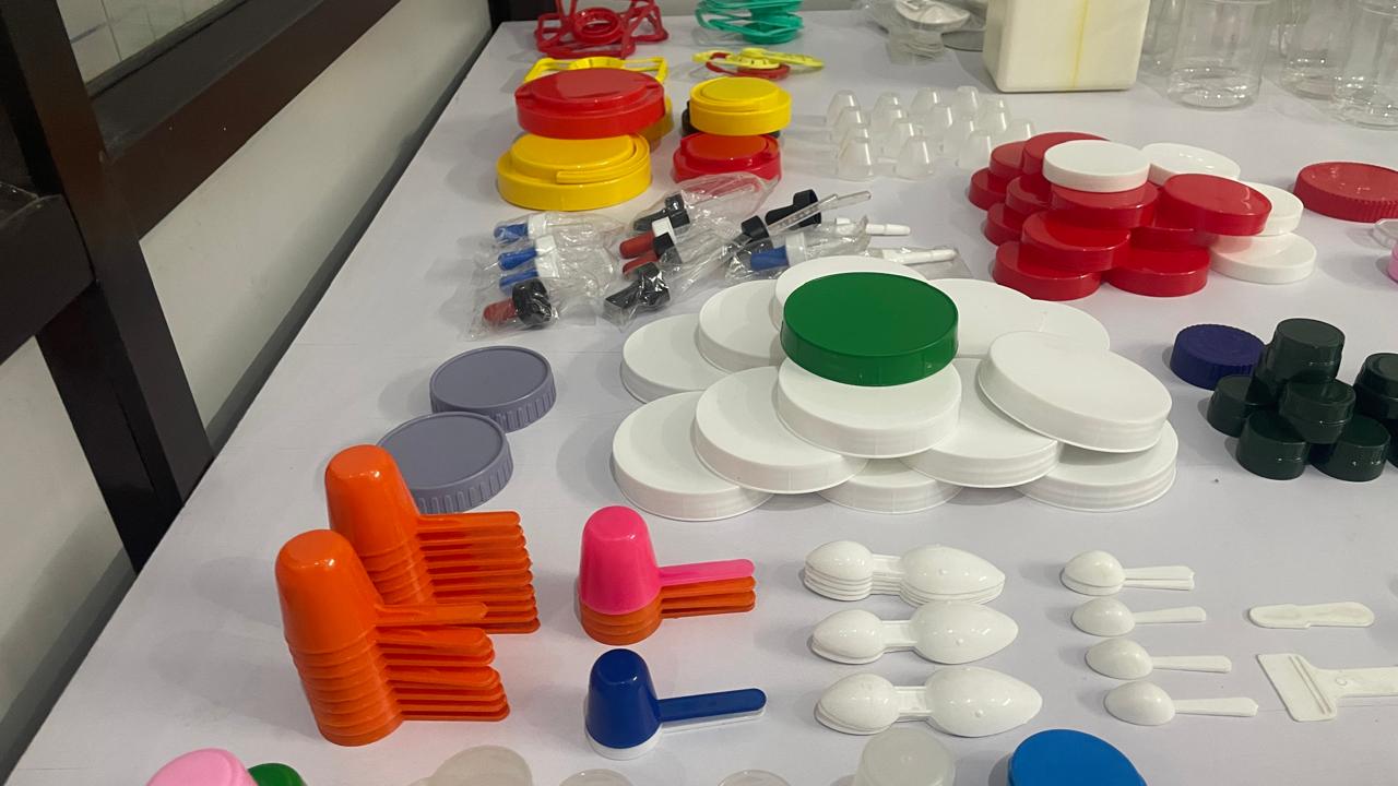 Plastic Caps & Closers