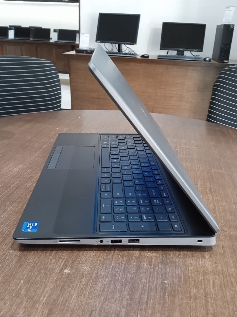 Refurb Dell Precision 7560 