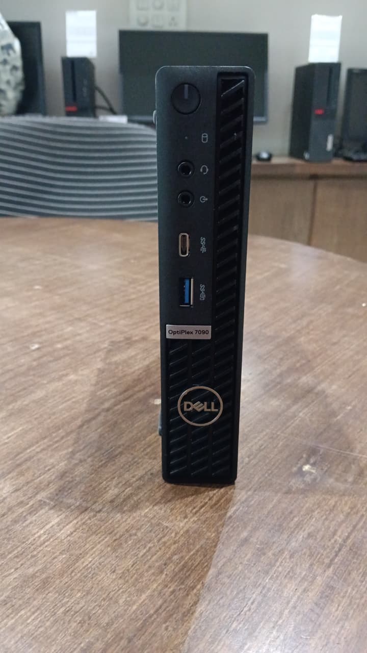 Refurb Tiny Dell  7090 - i7-11700