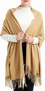 SHAWLS 